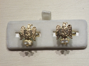 1st Royal Dragoon enamelled cufflinks - Click Image to Close